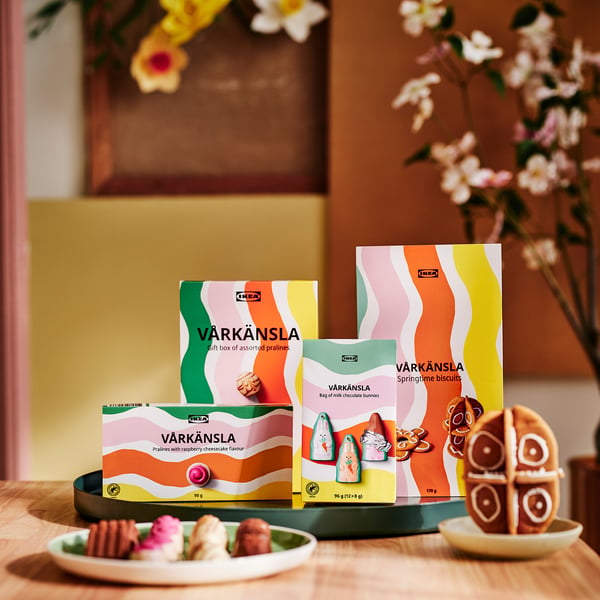 VÅRKÄNSLA Gift box with chocolate pralines, white chocolate pralines raspberry cheesecake flavour, 90 g