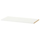 Valge riiul IKEA firmalt, ristkülikukujuline ja sileda viimistlusega.