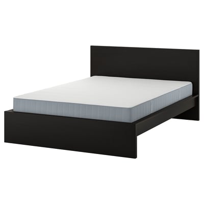 Must MALM voodiraam valge madratsiga, elegantne kaasaegne disain.