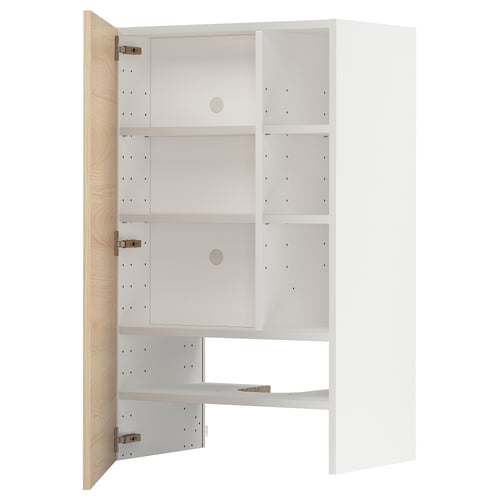 Avatud valge kapp heleda puidust ukse ja kolme riiuliga. Kaasaegne ja minimalistlik disain.