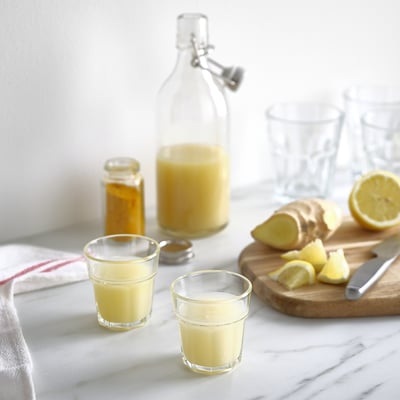 Köögistseen POKALi karastatud klaasist topsidega kohvi/vitamiinide jaoks.