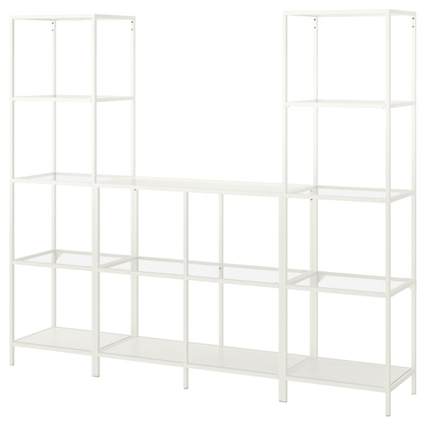 Valged VITTSJÖ metallist ja klaasist riiulid, minimalistlik disain.