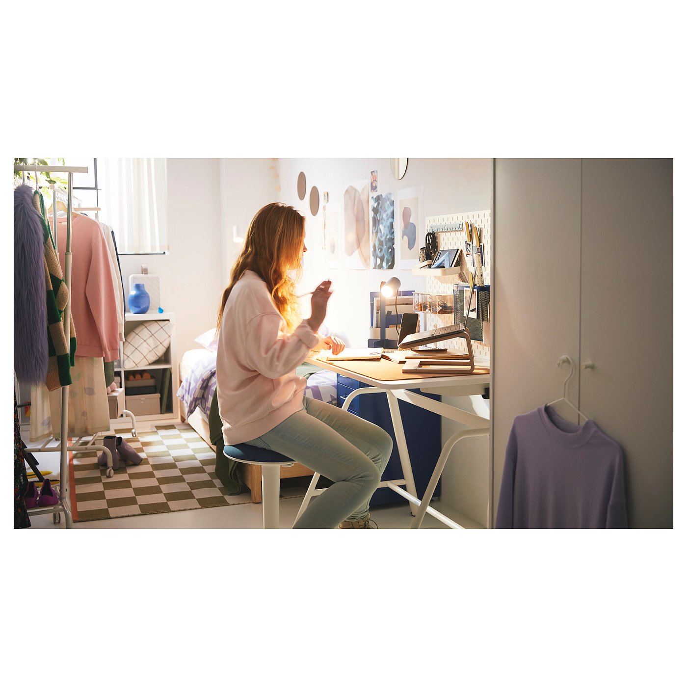 KLASSRUM rug, flatwoven, white/green, 133x195 cm - IKEA