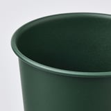 Jardinera metàl·lica de color verd fosc, superfície llisa, construcció robusta.