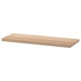 Prestatgeria de fusta ikea BESTÅ amb acabat de roure llis i clar. La seva forma rectangular és perfecta per emmagatzemar i exposar.