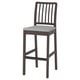 tamboret de bar EKEDALEN; fusta fosca, coixí gris clar; Disseny elegant i minimalista amb llistons verticals.