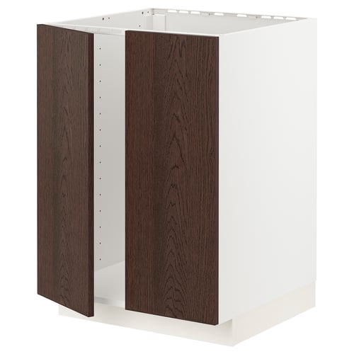 Es tracta d'un moble de cuina METOD amb portes de fusta de sinarp marró fosc. L'armari és rectangular amb un marc i dues portes obertes.
