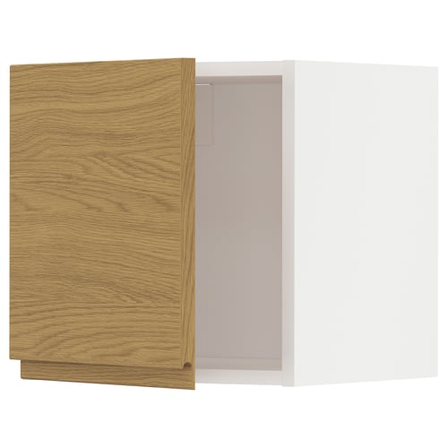 Moble de cuina METOD amb porta acabat roure, armari blanc, disseny modern i minimalista.