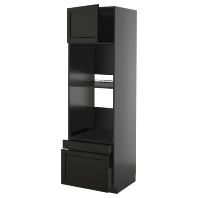 Moble de cuina negre amb prestatges i calaixos, disseny modern.