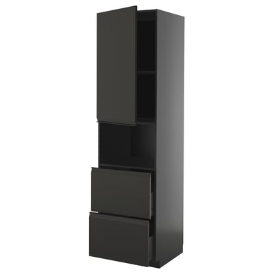 Moble de cuina negre modern d'ikea amb disseny elegant, armari alt, dos calaixos i prestatge obert.
