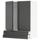 Moble de cuina modern de color gris fosc amb disseny elegant i tiradors integrats.