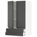 Moble de cuina gris modern amb armaris i calaixos, disseny elegant.