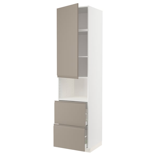 Armari de cuina blanc modern, calaixos beix, tiradors integrats, disseny alt i prim, elegant.