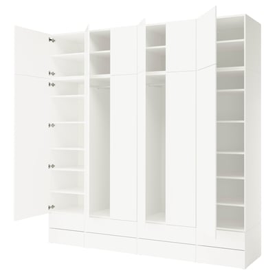 Moble d'emmagatzematge PLATSA blanc amb múltiples prestatges de disseny modern.