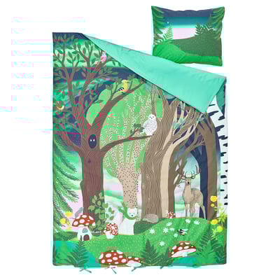 Joc de llit verd amb temàtica forestal amb guineu, ratolí i hamaca. Confeccionat en cotó suau i viscosa.