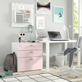 Configuració de l'oficina a casa amb cofre, escriptori i accessoris SMÅSTAD.