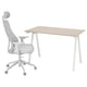 Escriptori blanc modern i cadira d'oficina ergonòmica amb respatller de malla, ajustable.