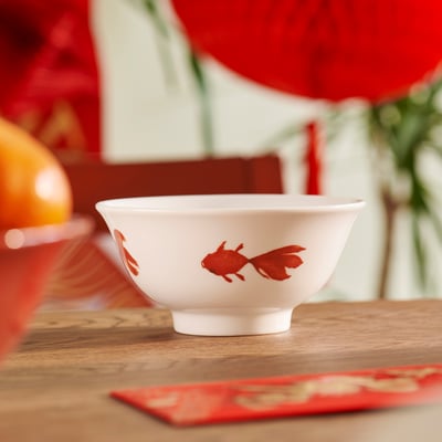 FÖSSTA white bowl with red goldfish, ceramic.