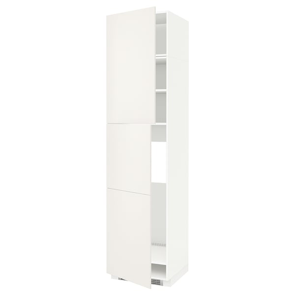 A white METOD kitchen cabinet with a modern design and adjustable shelves.