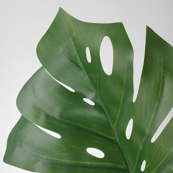 Large, vibrant, realistic green leaf with prominent veins and natural cutouts, showcasing high-quality craftsmanship.