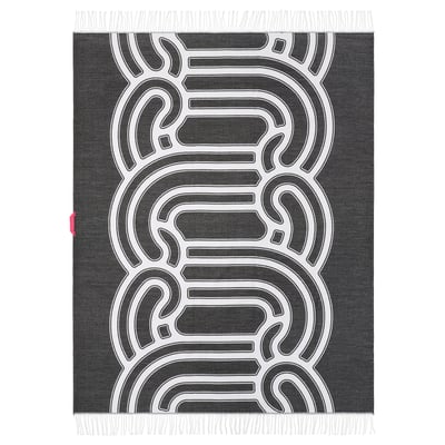 SÖTRÖNN black/white throw with abstract shapes, recycled polyester.