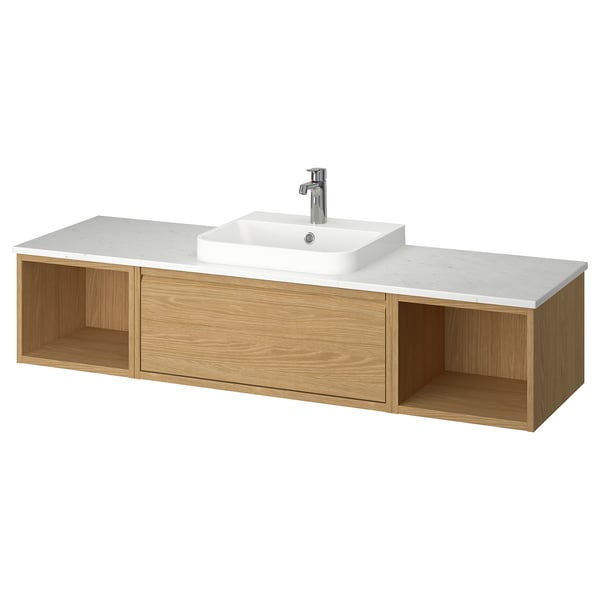 Moderno tocador de baño flotante de roble con lavabo de cuarzo blanco, diseño minimalista.