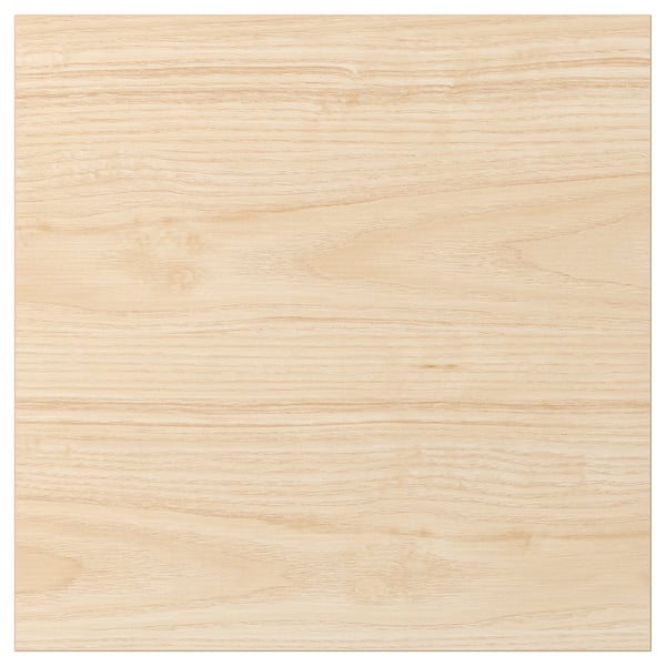 Puerta de fresno claro estilo madera ASKERSUND con superficie lisa y fácil de limpiar.