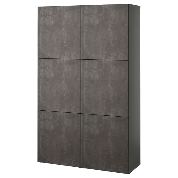 Exhibe un gabinete BESTÅ de ikea gris oscuro, con seis puertas cuadradas con un acabado mate similar al hormigón, bisagras ajustables y una forma rectangular.