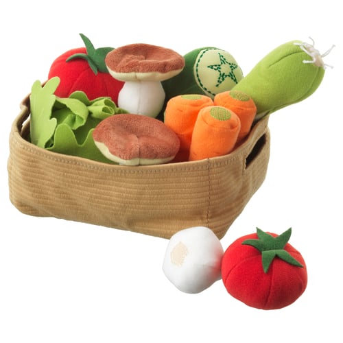 Verduras de peluche de colores en canasta: diviértete y aprende.