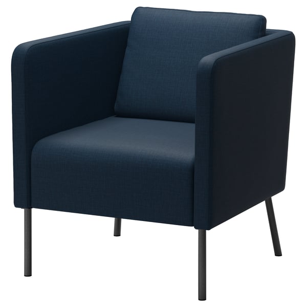 Sillón EKERÖ azul oscuro, moderno y confortable con líneas elegantes y laterales acolchados.
