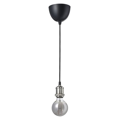JÄLLBY: lámpara colgante negra con bombilla de cristal ahumado. Diseño moderno y minimalista para una luz acogedora.