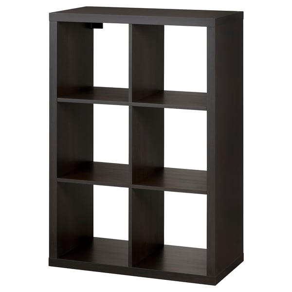 Estantería KALLAX black cube fabricada en aglomerado y pintura acrílica, de diseño moderno con compartimentos abiertos en forma cuadrada.