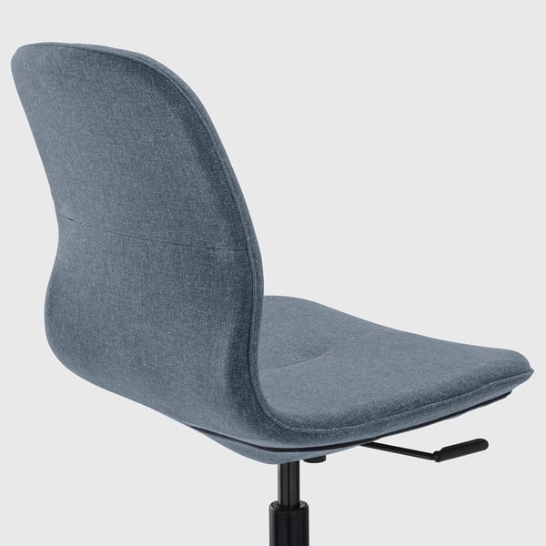 Silla de oficina azul con asiento ajustable y función de inclinación, soporte lumbar. Ideal para la comodidad y la postura.