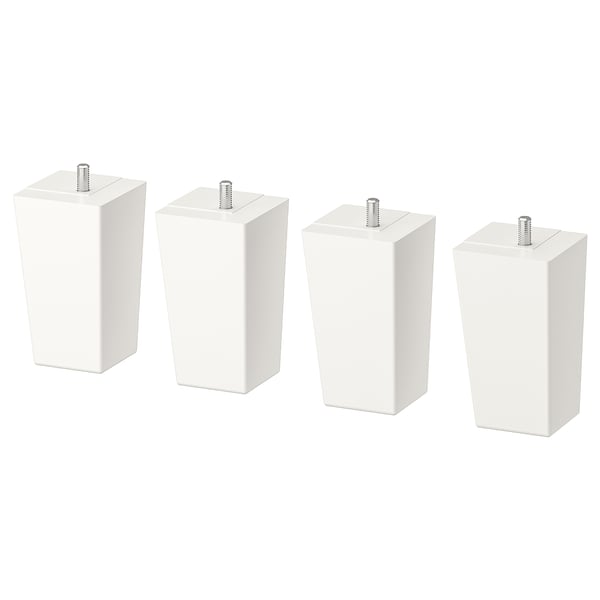 Cuatro patas de mueble cuadradas blancas con ajustadores metálicos, espaciadas uniformemente, diseño liso.