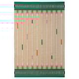 Alfombra MÄVINN: yute beige con bordes verdes, detalles de lana, rayas rectangulares y modernas.