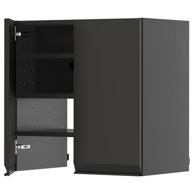 Mueble de cocina METOD negro con puertas en negro mate, tiradores metálicos y estantes ajustables.