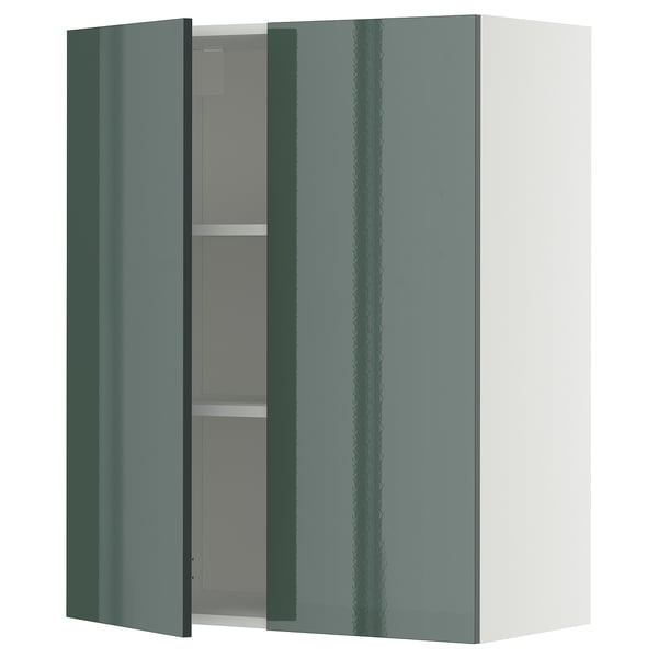 Moderno mueble de pared en gris verdoso de alto brillo con puerta abierta, de diseño elegante y estante ajustable.