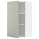 Mueble de cocina verde, abierto, estante ajustable.