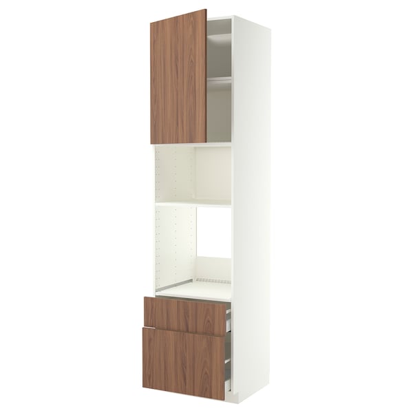 Unidad de cocina METOD blanca y de madera con cajones y estanterías. Diseño moderno, alto y funcional.