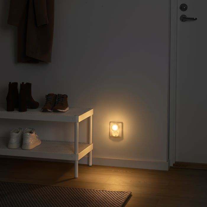 MÖRKRÄDD Lámpara noche LED con sensor, blanco - IKEA