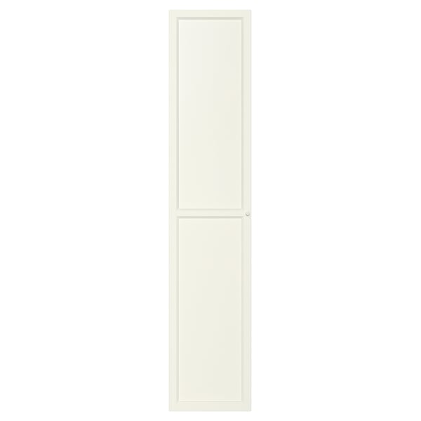 Un armario OXBERG blanco con una puerta de un solo panel, fabricado en tableros de fibra y papel de aluminio, de forma rectangular.