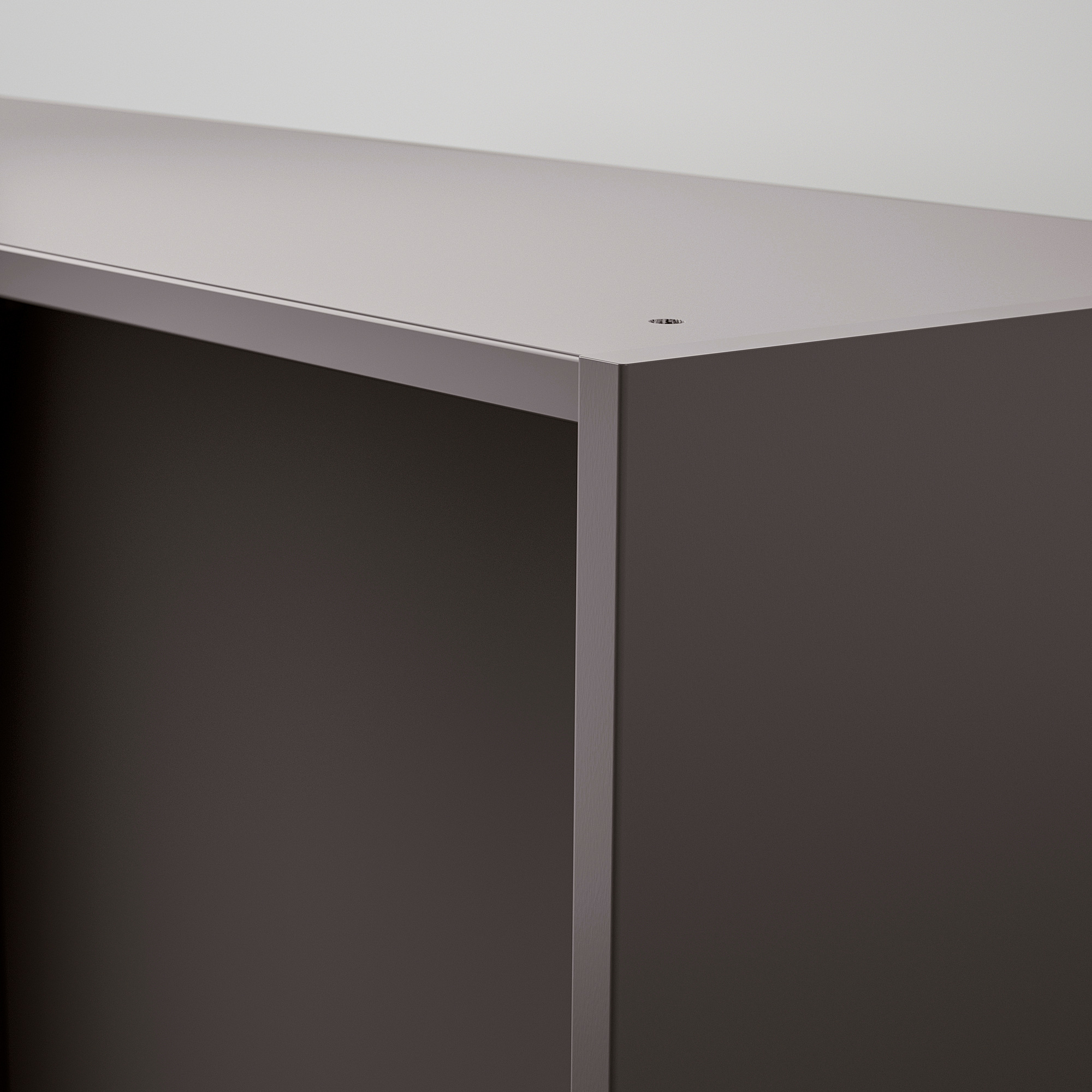 Un marco de armario elegante y moderno con una parte superior lisa de color claro y líneas oscuras y limpias, que muestra una artesanía de alta calidad y un diseño minimalista.