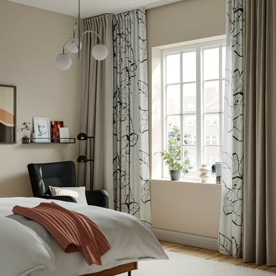 PELARKÖRSBÄR Cortinas, pack de 2 unidades, blanco/negro motivo floral/con cinta de fruncir, 145x280 cm
