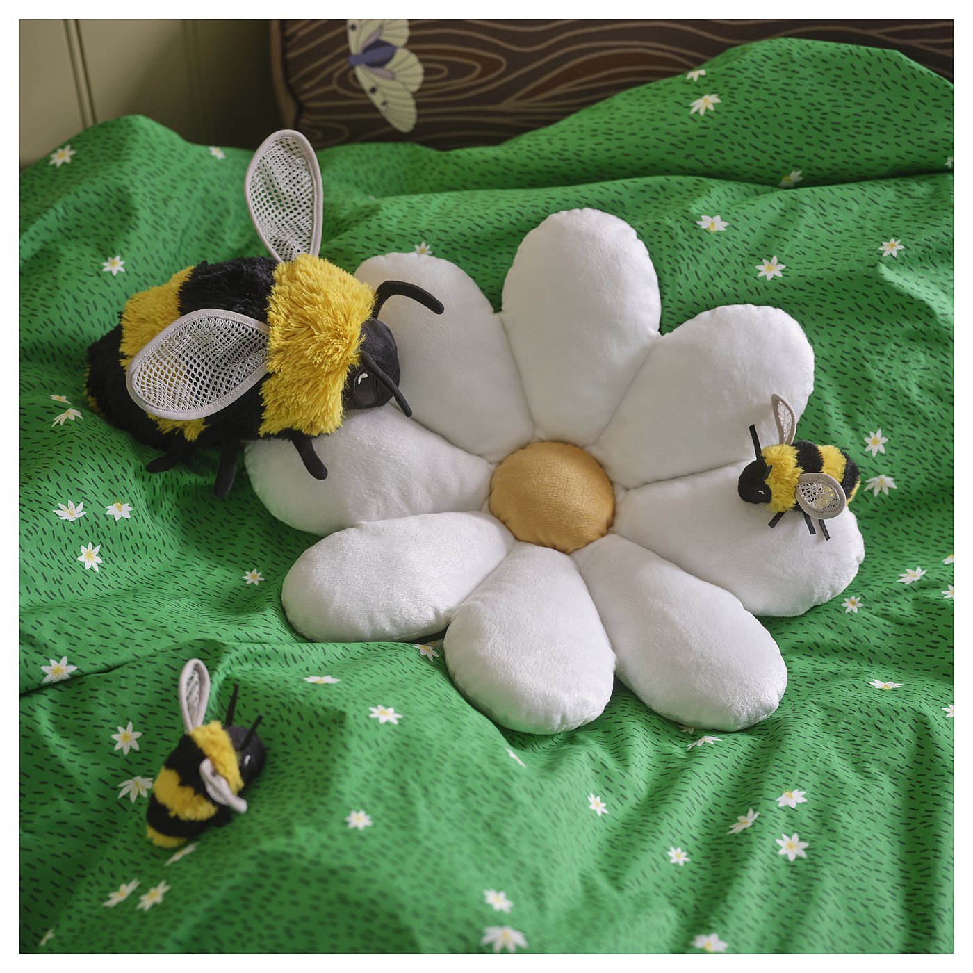 SKOGSDUVA: abejas amarillas y negras suaves sobre una gran almohada blanca en forma de flor, manta verde, lindas y tiernas, perfectas para los niños.
