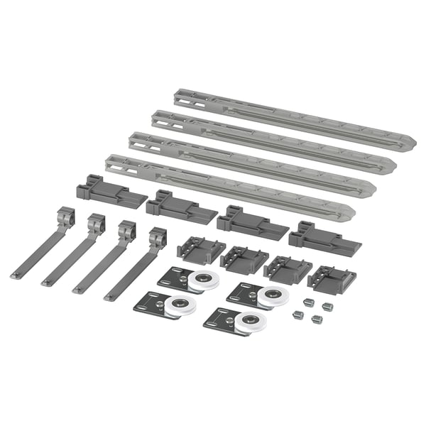 Kit de herrajes para puertas correderas SKYTTA en color gris, incluye rieles, soportes, ruedas y sujetadores.