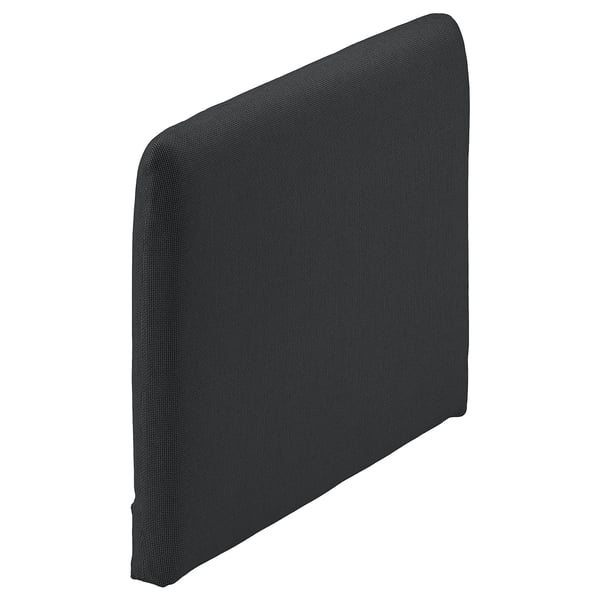 Funda de cojín de sofá negra con estampado cuadrado texturizado, variaciones de tono gris intenso, tejido resistente.