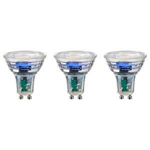 Tres bombillas led idénticas de ikea, de color blanco frío, forma redonda con base metálica.