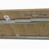 Cajones de madera con guías metálicas; Muebles ajustables que ahorran espacio.