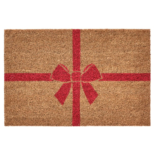 Felpudo rectangular rojo y beige, en forma de regalo con un lazo.
