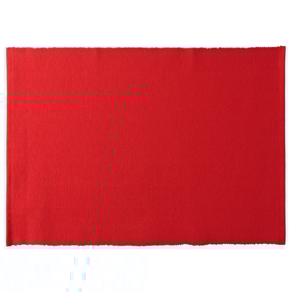 Mantel individual rectangular rojo, textura estriada, fabricado en poliéster reciclado y algodón.